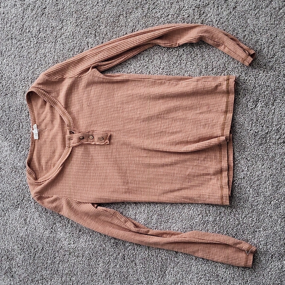 Long sleeve tee